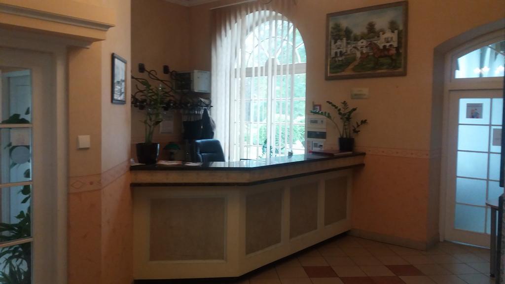 Roskosz Zespół Dworsko Parkowy Biała Podlaska Exterior foto